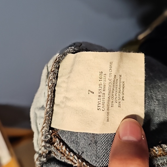 Jean Capri - Picture 3 of 3